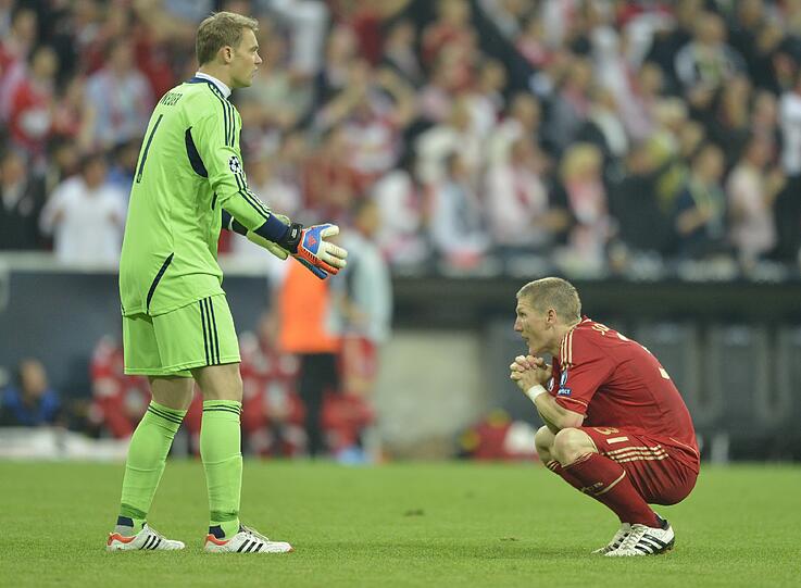 Die Bayern liegen schon 3:1 vorne, doch dann scheitern Olic und Bastian Schweinsteiger, der in Madrid noch der Held war.