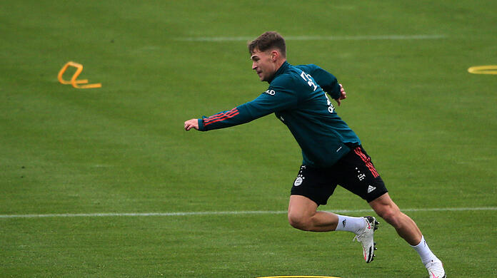Joshua Kimmich könnte möglicherweise noch in diesem Jahr auf den Platz zurückkehren.