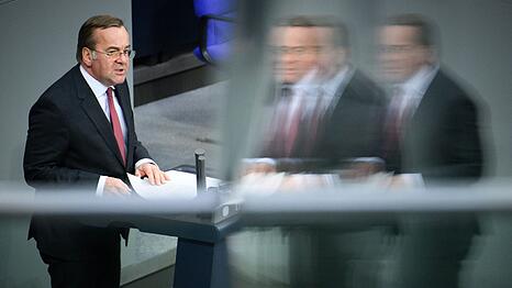 Verteidigungsminister Pistorius (SPD) stellt klar, dass sich Deutschland nicht am Iran-Krieg beteiligt.