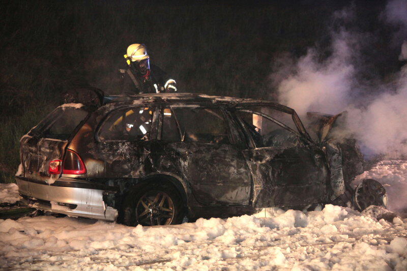 Die Bilder vom Auffahrunfall zwischen Gangkofen und Frontenhausen.
