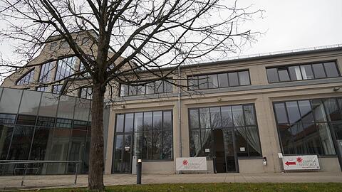 Corona-Teststelle beim Verkehrsmuseum hinter der Bavaria: derzeit kaum Andrang, fast alle Termine frei.