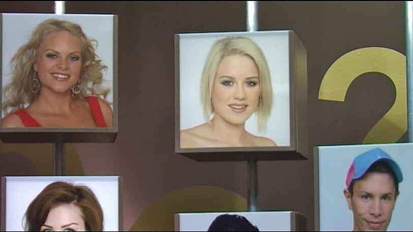 Um 10.31 Uhr geht Jasmin in den Secret Raum und buzzert Lisas Geheimnis &ndash; natürlich richtig!