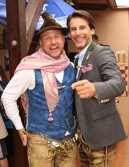 Feiern für den guten Zweck auf der Wiesn: Kai Pierre Thiess, Florien Odendahl