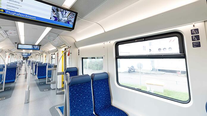 Die alten, neuen S-Bahnen sind heller und haben mehr Platz.