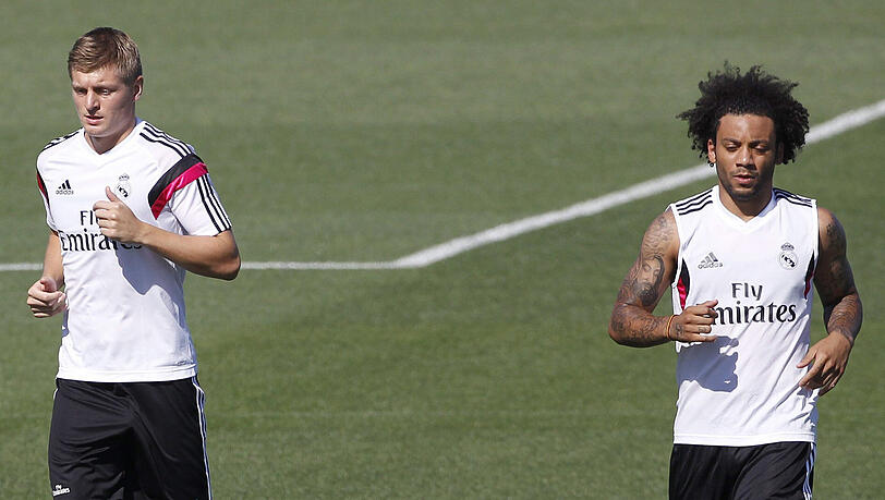 Auch Marcelo (rechts), Kroos' Teamkollege bei Real Madrid, reagierte auf den Tweet des deutschen Nationalspielers. Auch Marcelo (rechts), Kroos' Teamkollege bei Real Madrid, reagierte auf den Tweet des deutschen Nationalspielers.