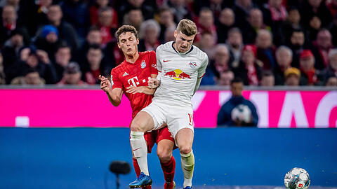 Wieder geht es für Timo Werner gegen den FC Bayern München - hier im Duell mit Benjamin Pavard