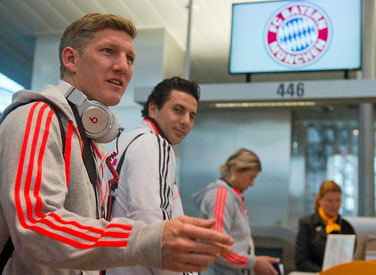 Der FC Bayern vor dem Abflug ins Trainingslager nach Doha.