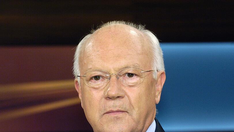 Hans-Peter Uhl ist seit 1998 für die CSU im Bundestag. Hans-Peter Uhl ist seit 1998 für die CSU im Bundestag.