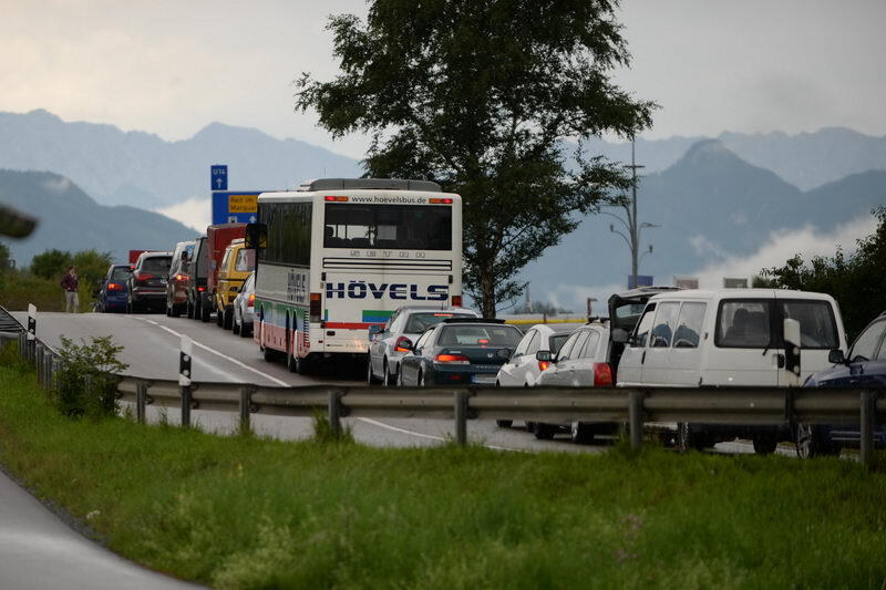 Stau rund um den Chiemsee wegen Chiemsee Reggae Summer. Die Bilder.