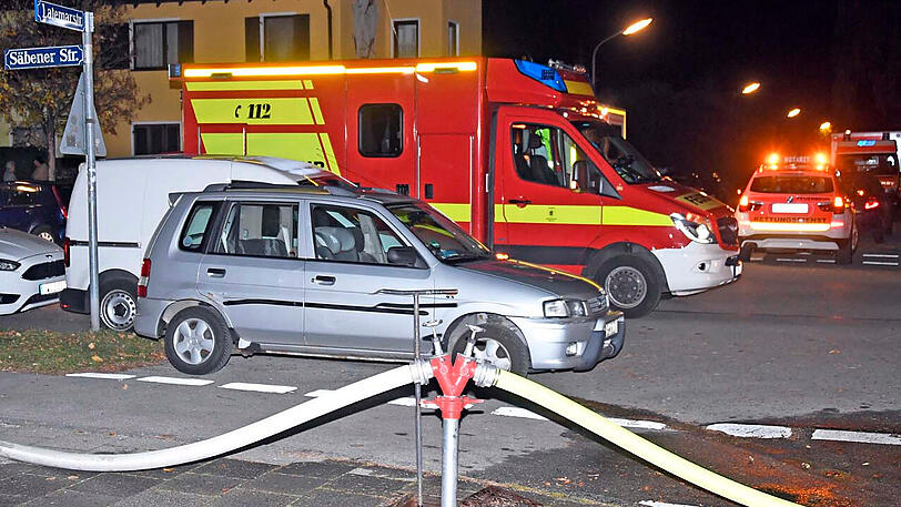 Die Säbener Straße musste für etwa zwei Stunden komplett gesperrt werden.