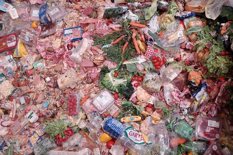 MÜLL:
Danke, liebe Müllmänner! Jeder Münchner produziert rund 421 Kilo Müll im Jahr.