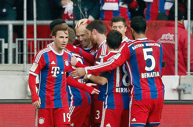 Endlich wieder Grund zum feiern - der FC Bayern gewinnt durch tore von Robben und Alaba gegen den VfB Stuttgart.