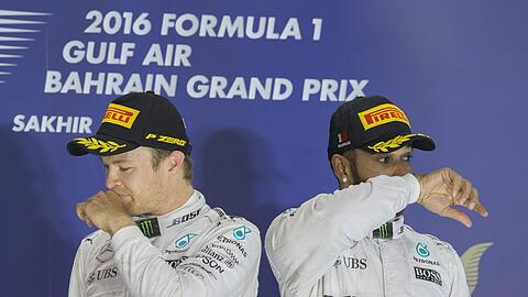 &bdquo;Solche Kerle braucht es&ldquo;, sagt Marc Surer über Rosbergs Teamkollegen Lewis Hamilton (r.).