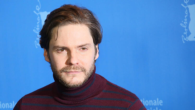 Nimmt erstmals auf dem Regiestuhl Platz: Daniel Brühl Nimmt erstmals auf dem Regiestuhl Platz: Daniel Brühl