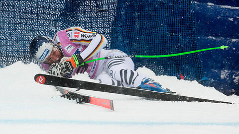 Thomas Dreßen landete mit rund 100 Stundenkilometern im Fangnetz der Piste.