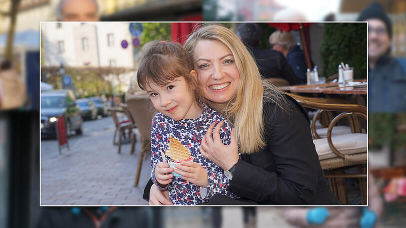 Lehrerin 
Julia Menke (39) und ihre Tochter Marie (7). 
Julia Menke: "Ich habe gerade meine Tochter Marie auf zwei Eiskugeln Schoko und Himbeere in der 
Eisdiele Eismeer am St Anna Platz eingeladen - meine Kleine ist ganz begeistert von dem hausgemachten Eis. 
Außerdem lieben wir beide es, im Westbad schwimmen zu gehen - auch weil es da eine super tolle Rutsche gibt. Und 
natürlich hat Marie dann immer ihr Seepferdchen dabei. 
Ich mache zweimal die Woche Fitneß und Krafttraining, weil mir das Spaß macht. Unser Lieblingsstadtteil ist das 
Lehel. Da gibt es einige schöne Lokale. So bekommt man im Salotto in der St Anna Straße wunderbare Pizza Frutti  di Mare. 
Im schicken Ristorante La Stanza sind Fischgerichte und Pasta ausgezeichnet." 
Marie: "Ich mag es, auf Bäumen zu klettern. Und ich mache gerne Ausflüge."