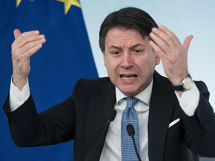 Italiens Ministerpräsident Giuseppe Conte Anfang März bei einer Pressekonferenz zur Ausbreitung des Coronavirus.