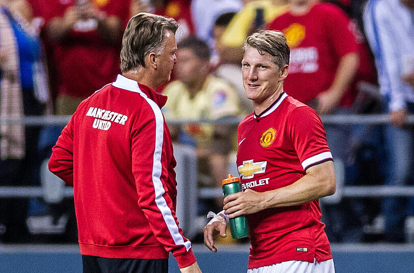 Manchester United feiert seine ersten zwei Siege mit Bastian Schweinsteiger, doch richtig zufrieden ist Trainer Louis Van Gaal noch nicht.