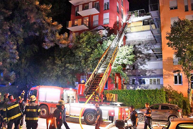 Bilder vom Feuerwehreinsatz in Ramersdorf.