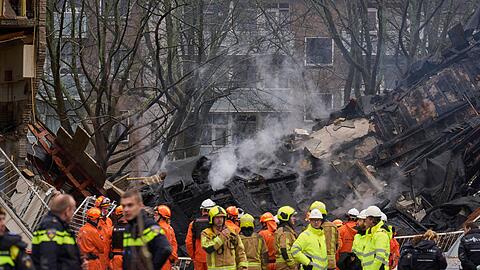 Nach der Explosion eines Mehrfamilienhauses in Den Haag sind inzwischen fünf Todesopfer geborgen worden.