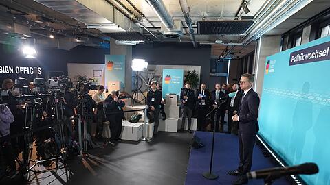 Die CDU gibt in Hamburg den Startschuss für die heiße Phase des Bundestagswahlkampfs. Die Lage der Wirtschaft steht im Mittelpunkt. Aber nicht nur.