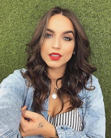 Bruna Unzueta ist die hübsche Freundin von PSG-Offensivspieler Lucas.