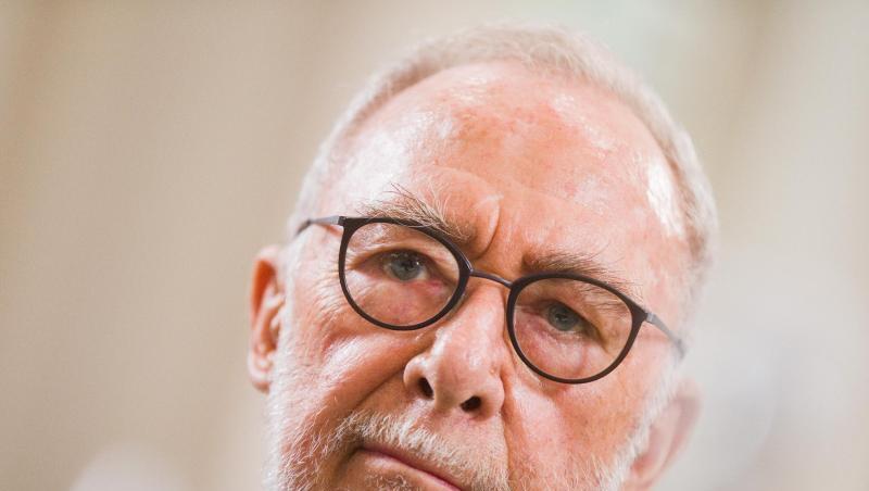Der Künstler Gerhard Richter in einer Porträtaufnahme. Foto: Rolf Vennenbernd/dpa Der Künstler Gerhard Richter in einer Porträtaufnahme. Foto: Rolf Vennenbernd/dpa