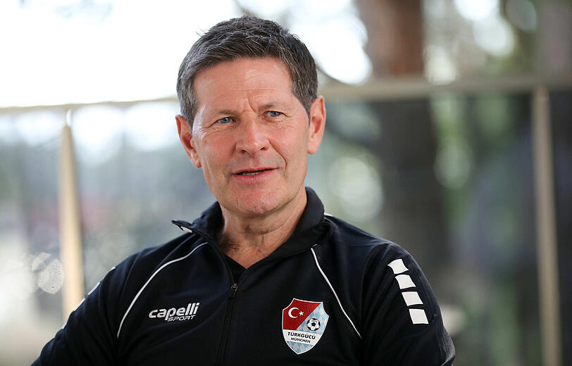 "Sehr positiv, aber auch sehr fokussiert": Andreas Heraf, neuer Trainer von Drittligist Türkgücü München.