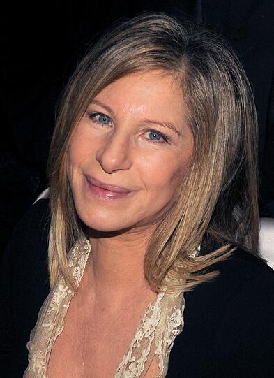 1968:Oscar und Golden Globe für die Verfilmung des Musicals &bdquo;Funny Girl&ldquo;. Ihre erste TV-Show &bdquo;My Name is Barbra&ldquo; macht sie zum Fernsehstar: Sie bekommt fünf Emmys. 
1983:Nach 15-jährigem Ringen mit Hollywoods Studiobossen stellt Streisand ihren Film &bdquo;Yentl&ldquo; vor. Drehbuch, Regie, Produktion und Hauptrolle &ndash; sie macht alles.