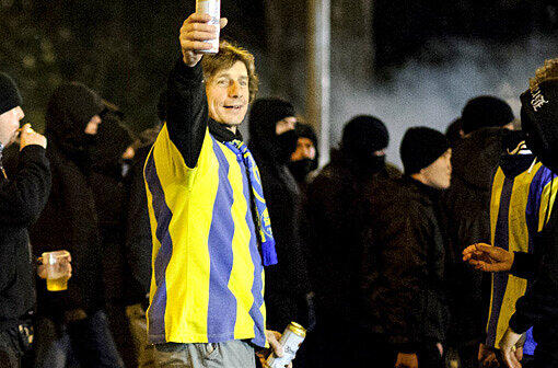 Da gab's noch Bier: Ein Braunschweiger Fan am 08.11.2013.