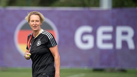 Bundestrainerin Martina Voss-Tecklenburg verspricht vollen Einsatz.