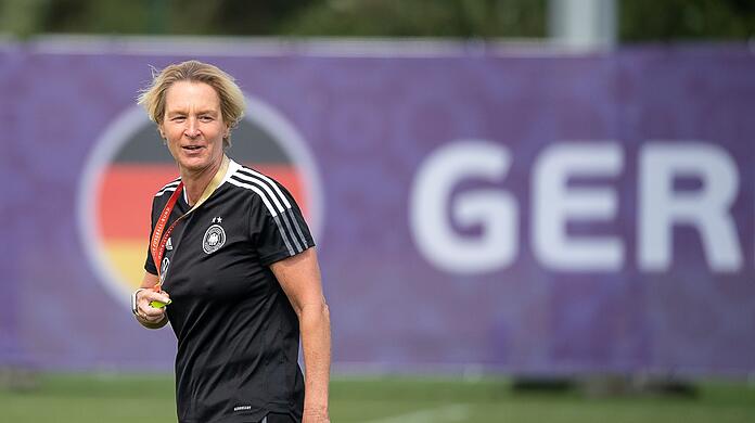 Bundestrainerin Martina Voss-Tecklenburg verspricht vollen Einsatz.