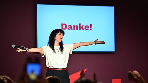 Die Linke triumphiert in Berlin.