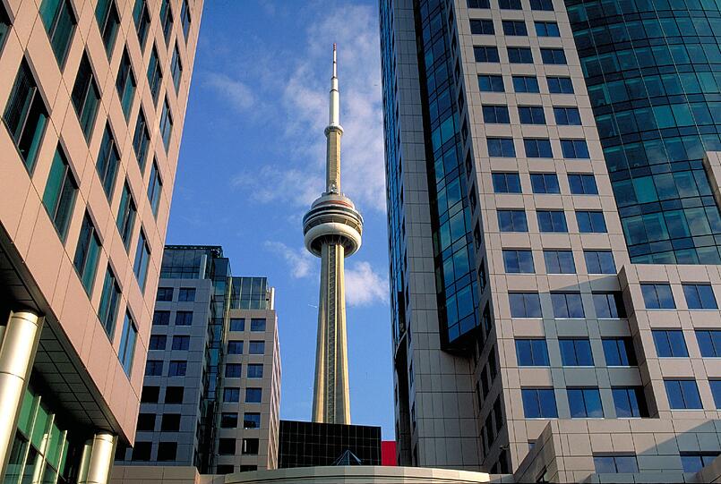 Platz 5: Der CN Tower (Canadian National Tower) in der südlichen Innenstadt Torontos ist ein 553 Meter hoher Fernsehturm und Wahrzeichen der Stadt. Er war von 1975 bis 2009 der höchste Fernsehturm der Welt.
