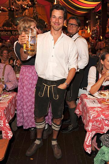 Stemmt auf der Constantin-Wiesn die Maß: Frauenliebling Florian David Fitz