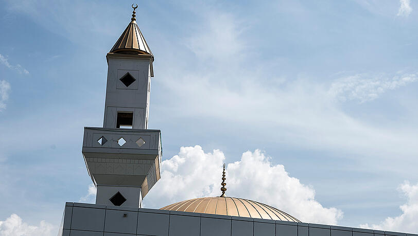 Porno-Geräusche vom Minarett: Eine "unmoralischen Provokation" in der Türkei. Porno-Geräusche vom Minarett: Eine "unmoralischen Provokation" in der Türkei.