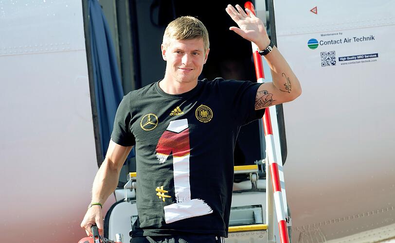 Auch (noch) FCB-Profi Toni Kroos ist gelandet. Seit Wochen wird über einen Wechsel zu Real Madrid spekuliert.