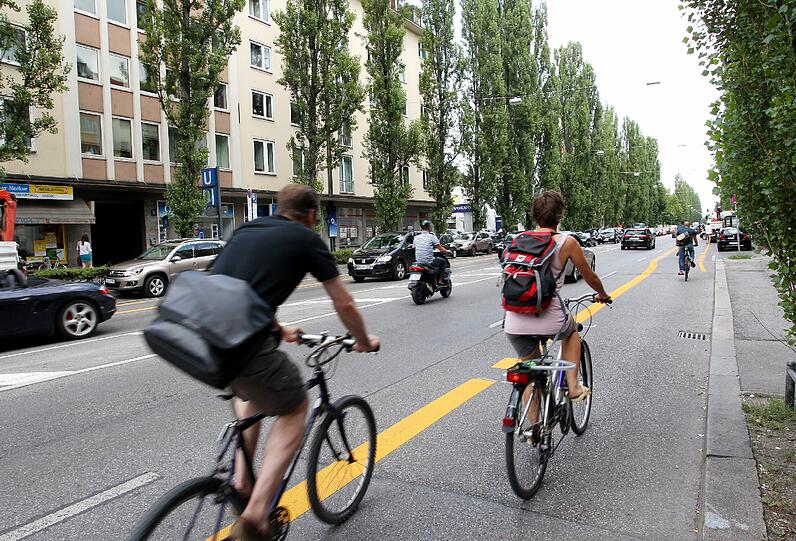 So sieht der Radlstreifen auf der Lindwurmstraße aus.