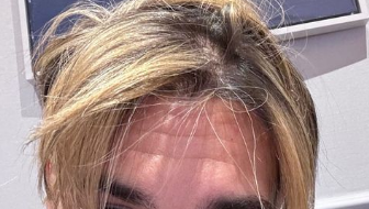 Elyas M'Barek ist jetzt blond. Elyas M'Barek ist jetzt blond.