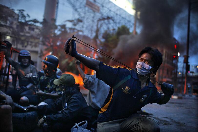 Der Franzosen Corentin Fohlen (Fedephoto) fotografierte die Demonstrationen gegen die Regierung in Thailand im Mai 2010.