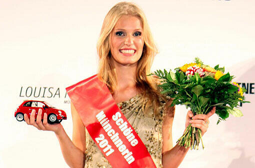 Alice im Wunderland: Die schöne 18-Jährige überzeugte die Jury sofort. Sie ist die "Schöne Münchnerin 2011"! Hier gibts die besten Bilder vom Finale zum Durchklicken.
