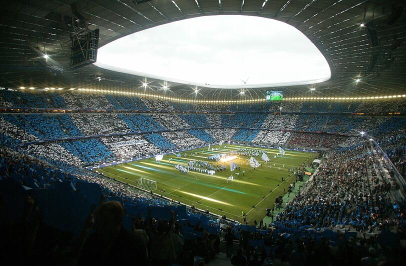 Blick zurück: Im Mai 2005 bestritt der TSV 1860 sein erstes Spiel gegen den 1.FC Nürnberg. Zehn Jahre später findet am Sonntag das "Schicksalspiel" statt - vor ähnlich guter Kulisse.