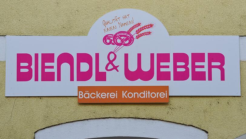 Der wegen Hygienemängeln verhängte Produktionsstopp gegen eine Bäckerei im Landkreis Regensburg ist aufgehoben. Der wegen Hygienemängeln verhängte Produktionsstopp gegen eine Bäckerei im Landkreis Regensburg ist aufgehoben.