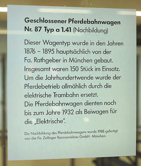 Der Pferdebahnwagen ist leicht zu übersehen - Djordje Matkovic hat ihn trotzdem entdeckt.