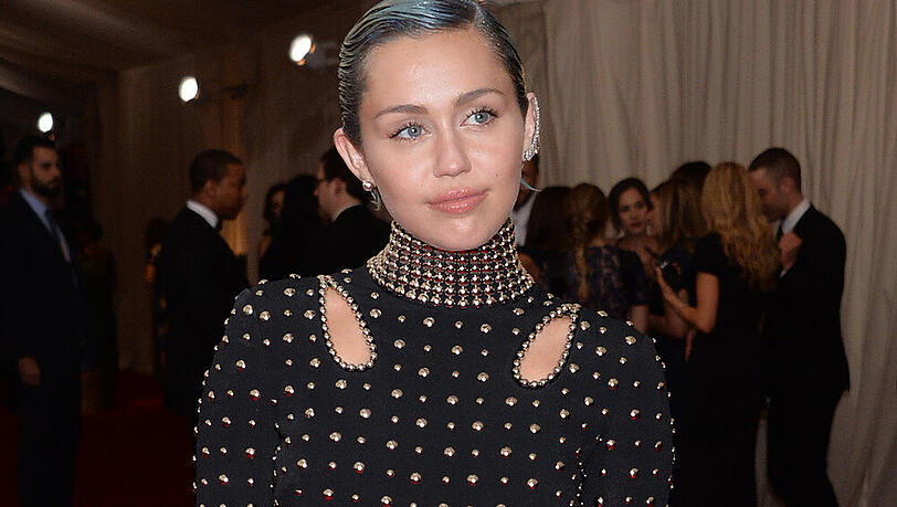 Miley Cyrus bei der "Metropolitan Museum of Art's Costume Institute benefit gala" Miley Cyrus bei der "Metropolitan Museum of Art's Costume Institute benefit gala"