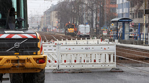 N&auml;chste Woche Samstag sollen hier auf der F&uuml;rstenrieder Stra&szlig;e in Laim die ersten Tram-Bahnen regul&auml;r fahren.
