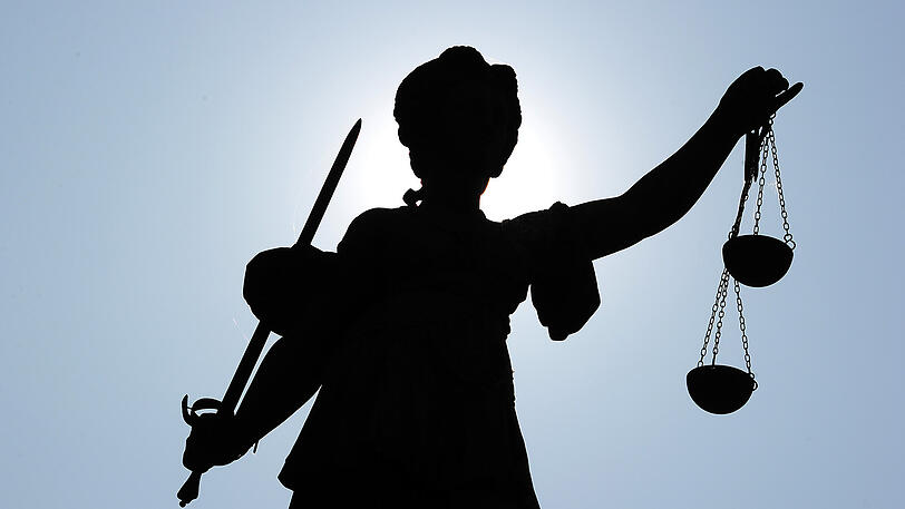 Eine Figur der Justitia, einer altrömischen Göttin, die für die Gerechtigkeit steht.(Symbolbild)