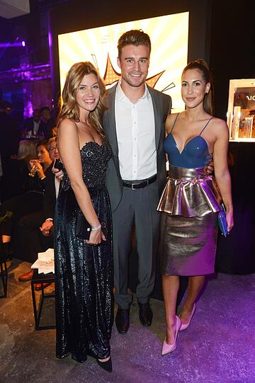 Nadine Klein mit Freund Alex Hindersmann und Clea-Lacy Juhn