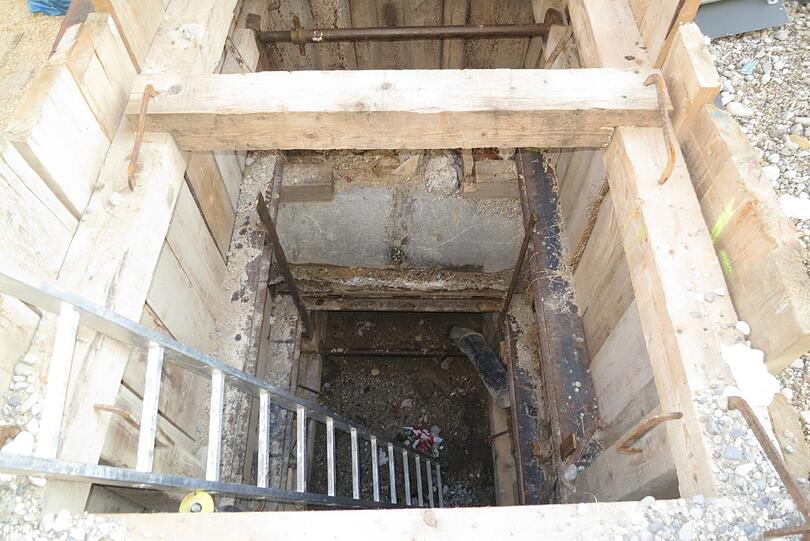 Die Baustelle am Beginn der Fraunhoferstraße nervt seit Monaten Anwohner, Rad- und Autofahrer.
