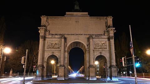 Vom Siegestor bis zur von-der-Tann-Stra&szlig;e ist eine rund 800 Meter lange Silvestermeile geplant. (Archivbild)